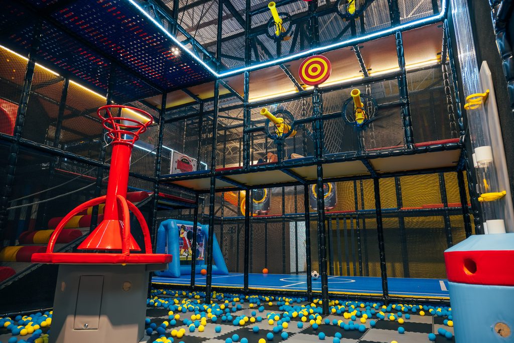 Ball blaster arena with balls on the floor